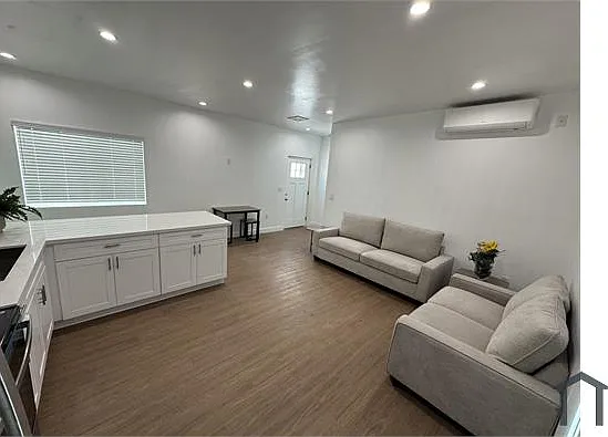 2 bed, $2,695 — Photo 2