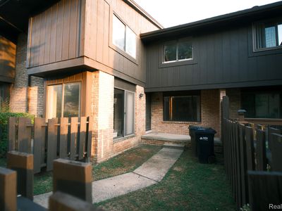 37343 Clubhouse Dr, Sterling Heights, MI, 48312