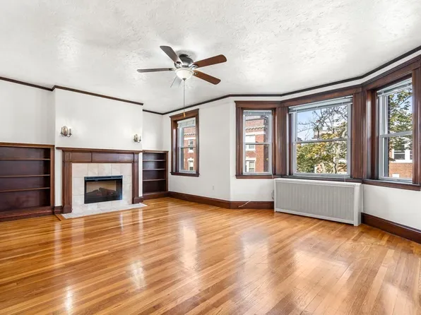 22 James St APT 6, Brookline, MA 02446