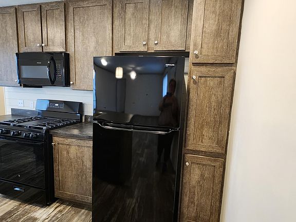 3rd image of 4359 Dogwood Blvd #956