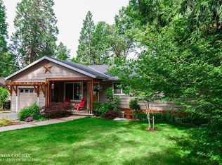 11388 Cedar Ridge Dr, Grass Valley, CA 95945