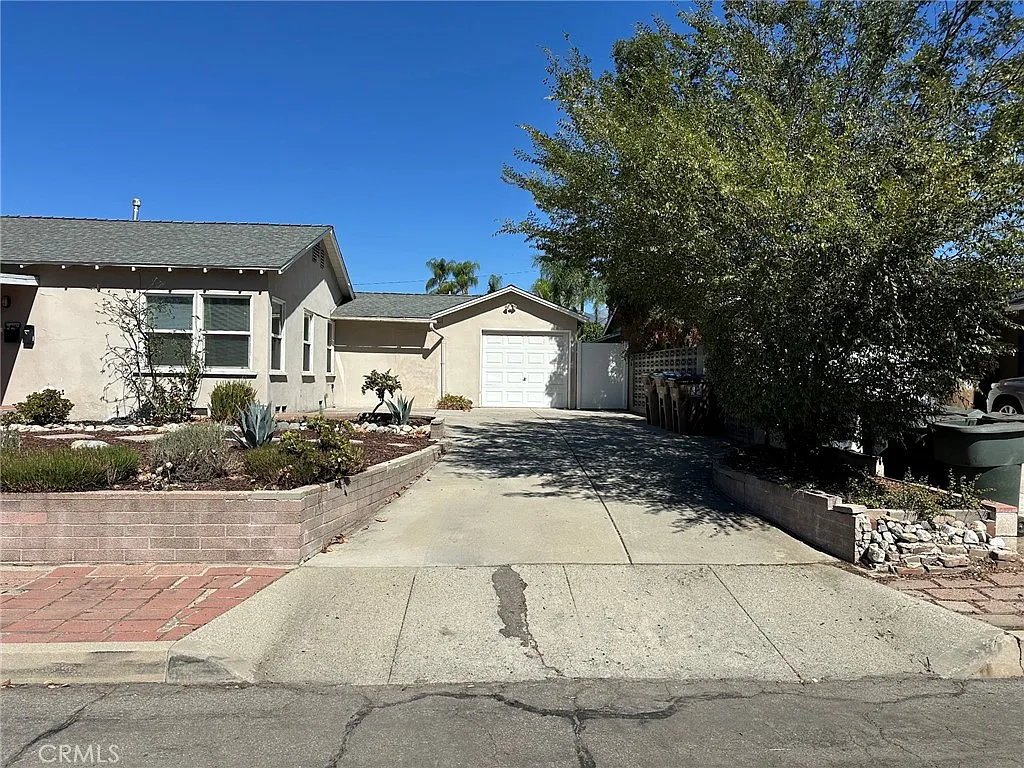 2 bed, 1093 sqft, $2,850 — Photo 4