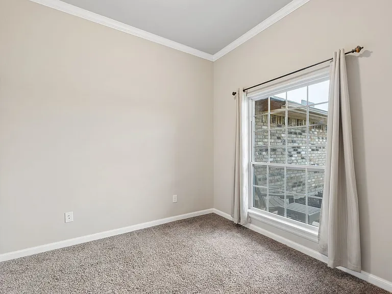 1751 Lexington Ct — Photo 31
