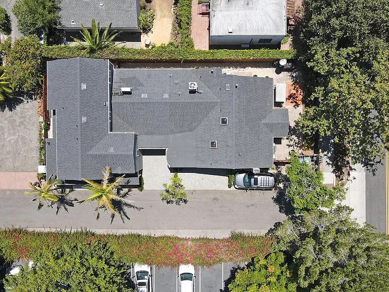 221 W Alamar Ave #C — Photo 19