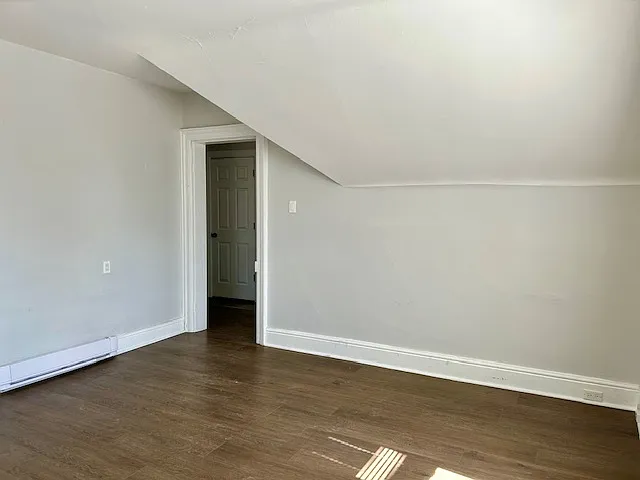 30 Wellington St W #2 — Photo 13