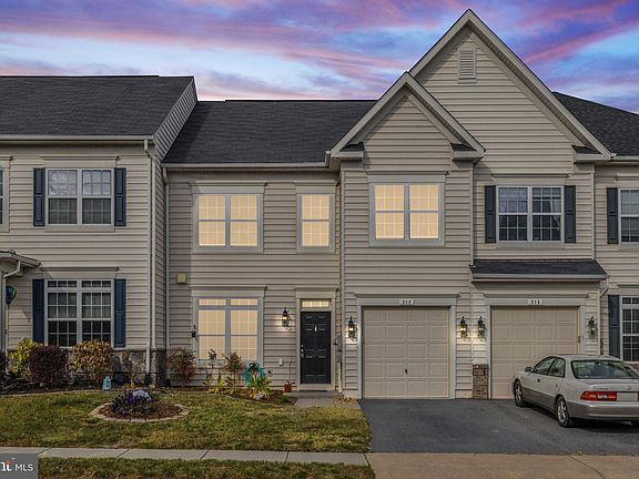 2nd image of 212 Bowling Green Cir