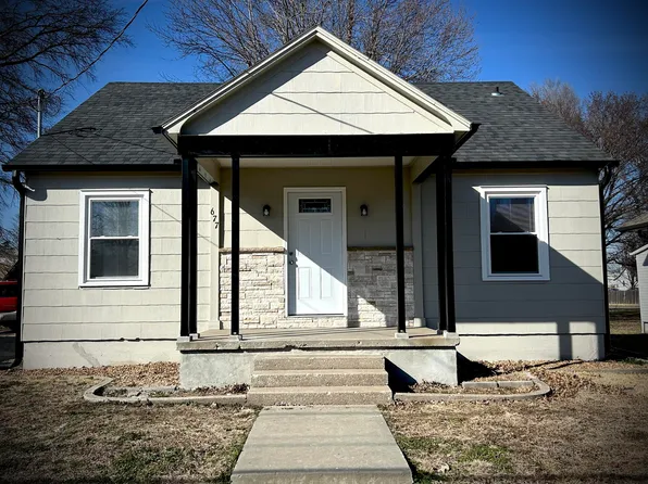 677 Clay St, Marshall, MO 65340