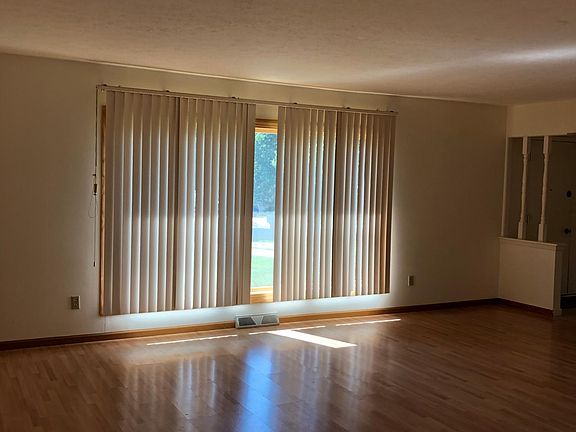 Living room near to the front door