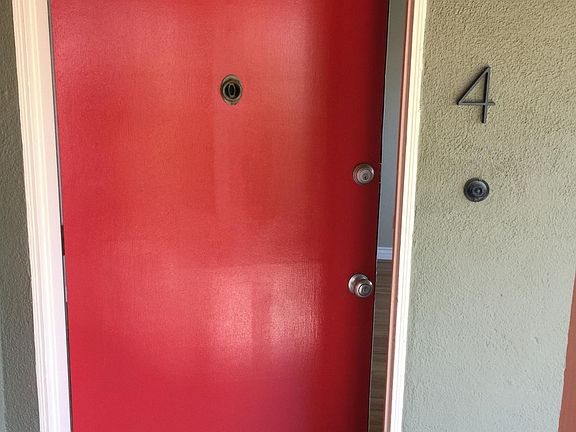 3rd image of 6330 Vineland Ave APT 3