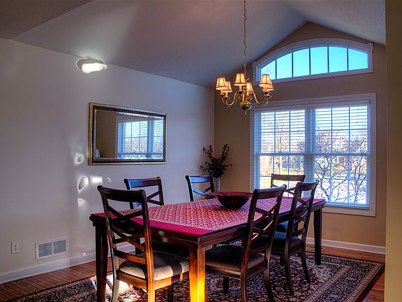 4th image of 129 Carreg Cain Dr