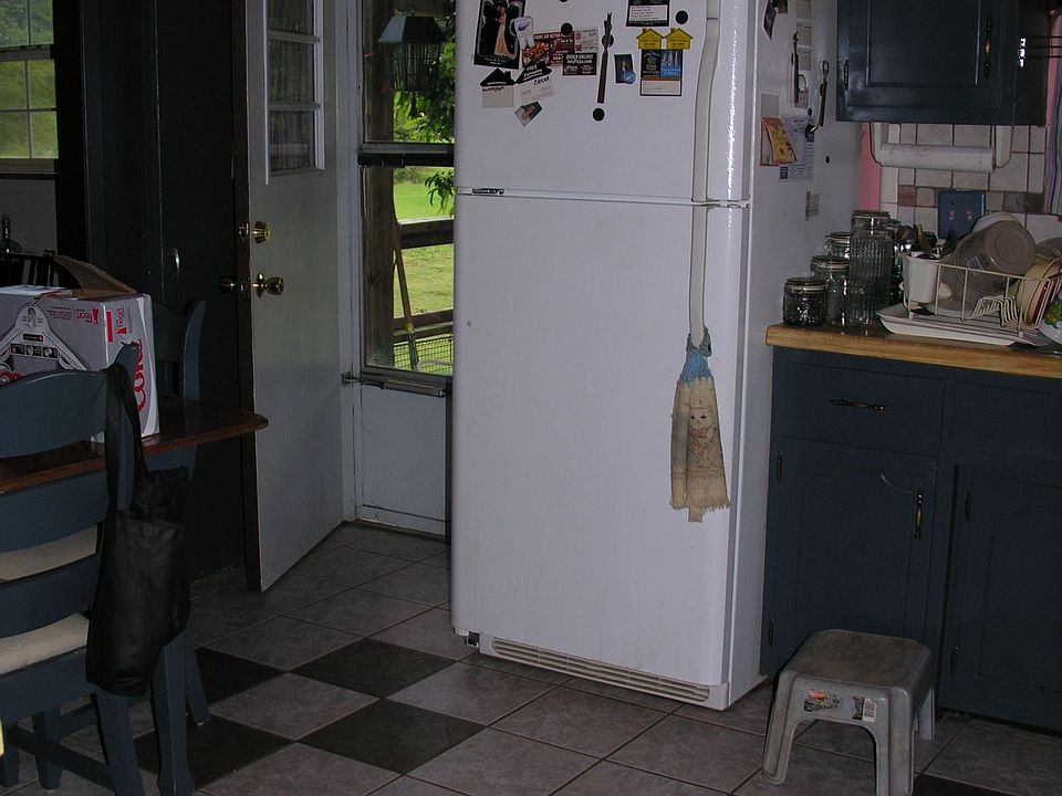 Kitchen deck access