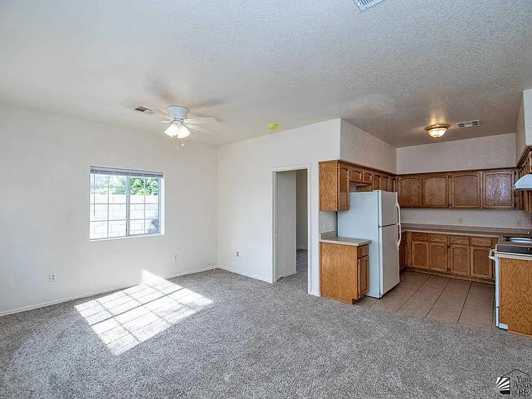 986 S 37th Ave #A — Photo 4