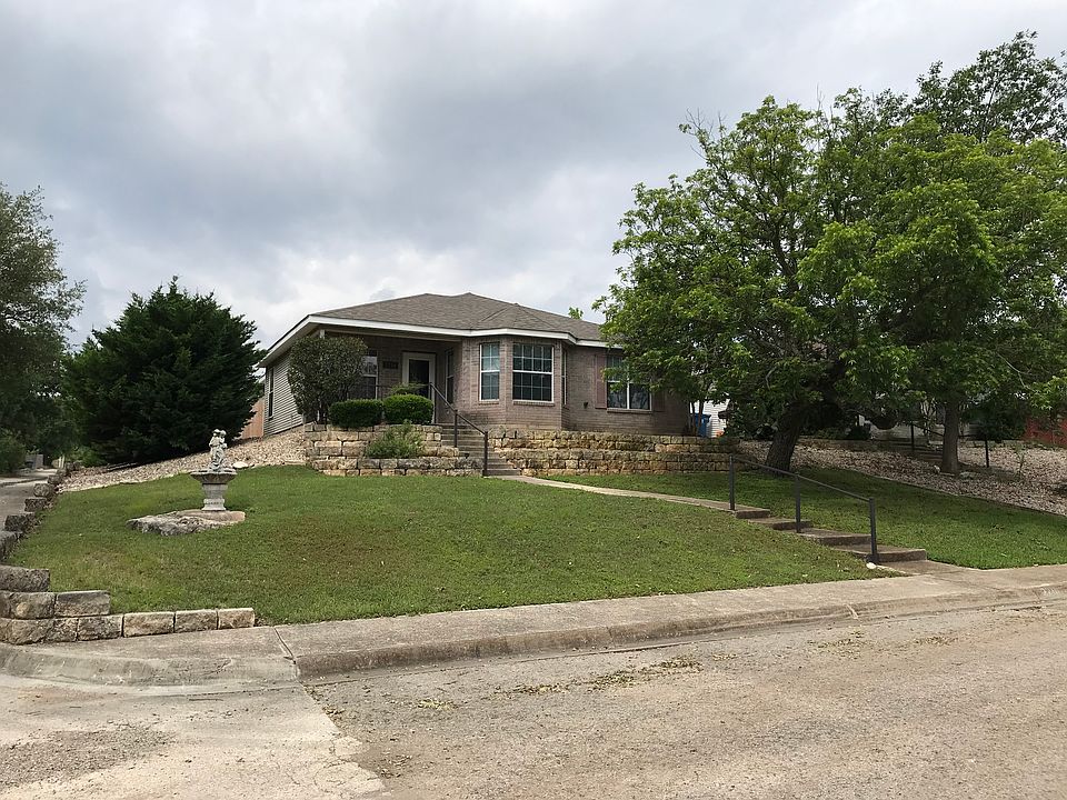 1st image of 2218 Aurora Dr