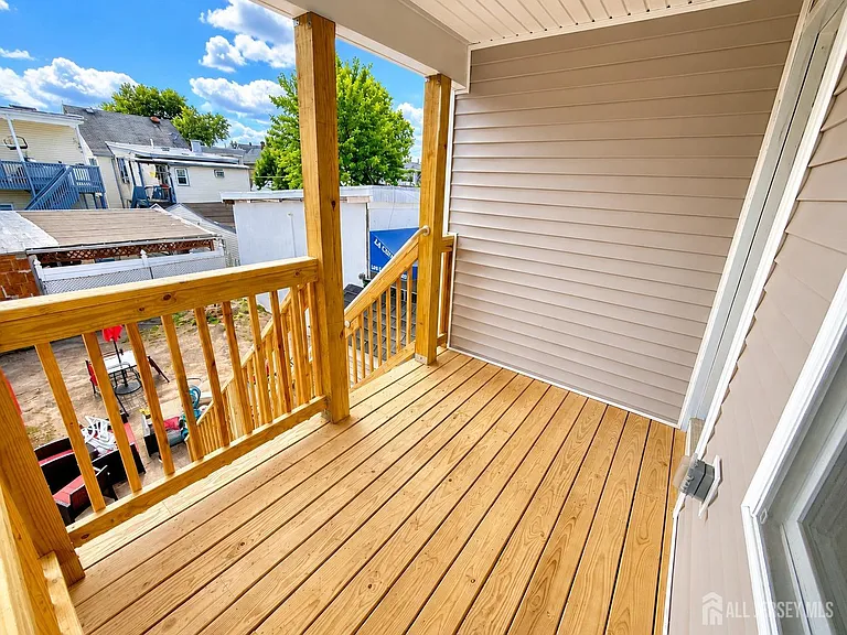 273 Oak St #2 — Photo 15