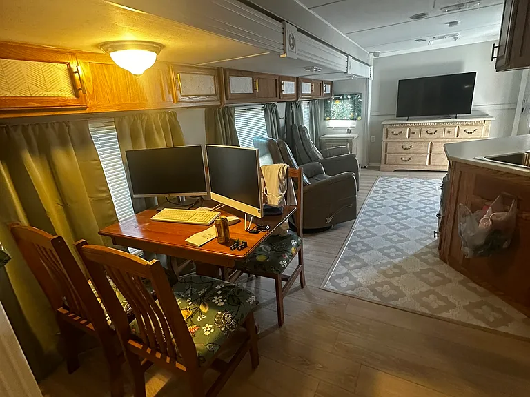 1715 E Manatee Loop — Photo 12