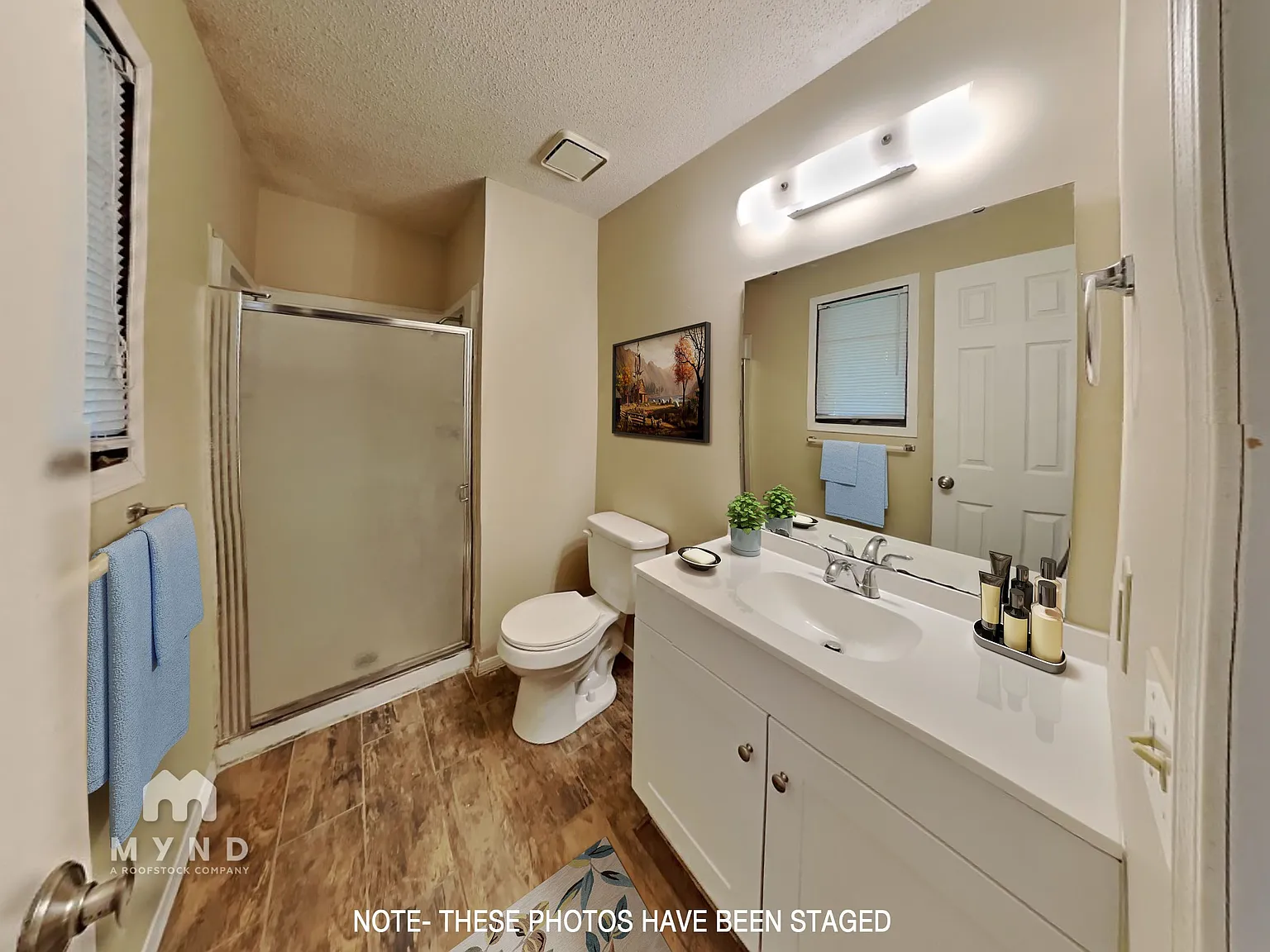 3 bed, 2.0 bath, 1490 sqft, $1,449 — Photo 4