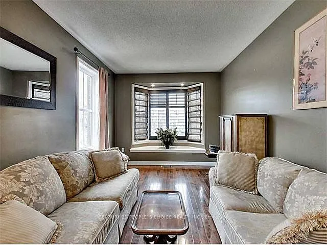 Building Photo - 45 Montreal Cir