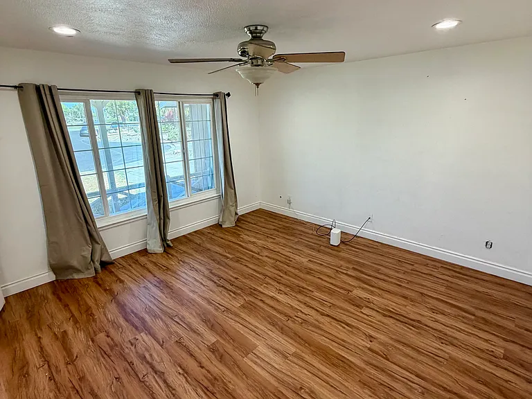 125 Maple Way — Photo 5