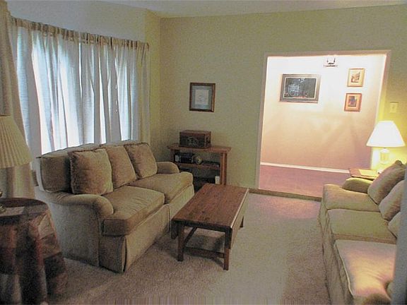 3rd image of 1206 Bayou Oak Dr
