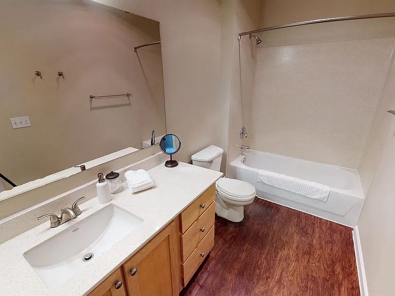 The Hawthorne Apartments — Photo 75