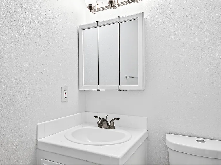 730 Magnolia Avenue — Photo 15