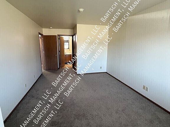 5th image of 4909 W Edgerton Ave #114