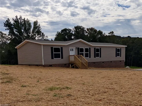 749 Iron Mountain Rd, Asheboro, NC 27205