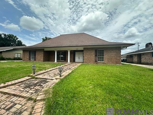 1st image of 1087 Sherwood Forest Blvd
