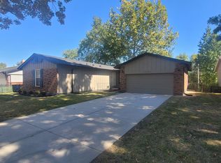 11272 Bristol Rock Rd, Florissant, MO 63033