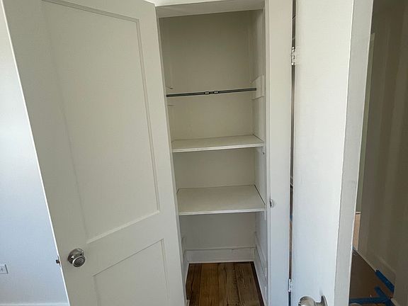 4th image of 407 Wright Ave