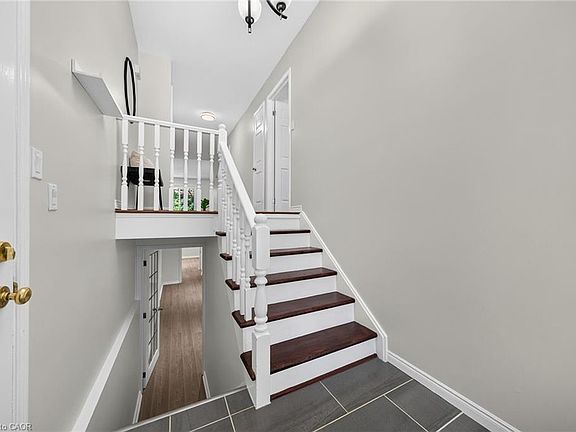 4th image of 31 Gilcrest St