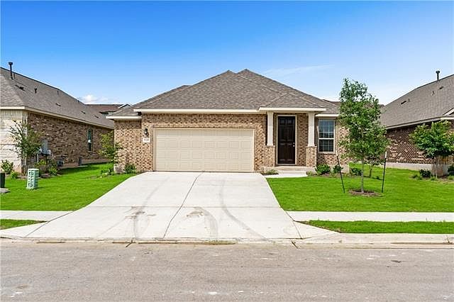 1st image of 820 Centerra Hills Cir