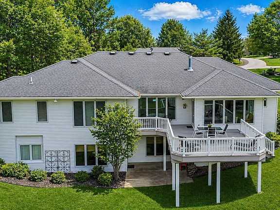 5th image of 1405 Geneva Dr