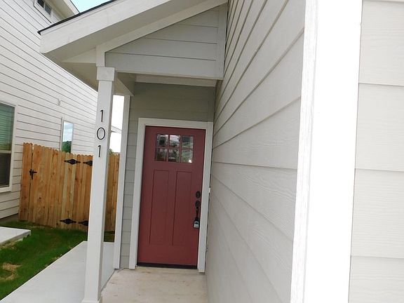 2nd image of 13822 Enzo Gate Unit 101