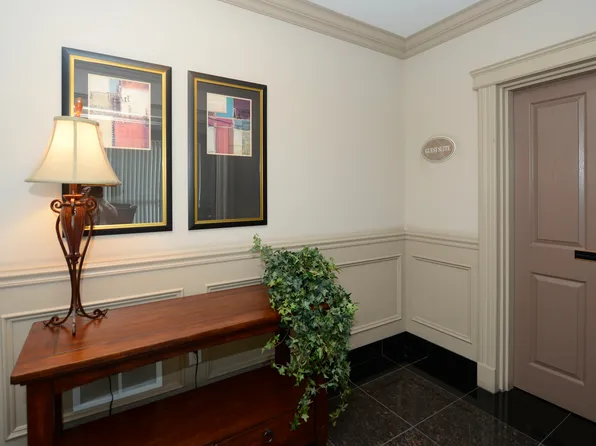 Westmount Estates II, 335 Southdale Rd W, London, ON N6J 0A1