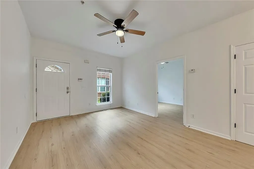 1 bed, 500 sqft, $650 — Photo 1