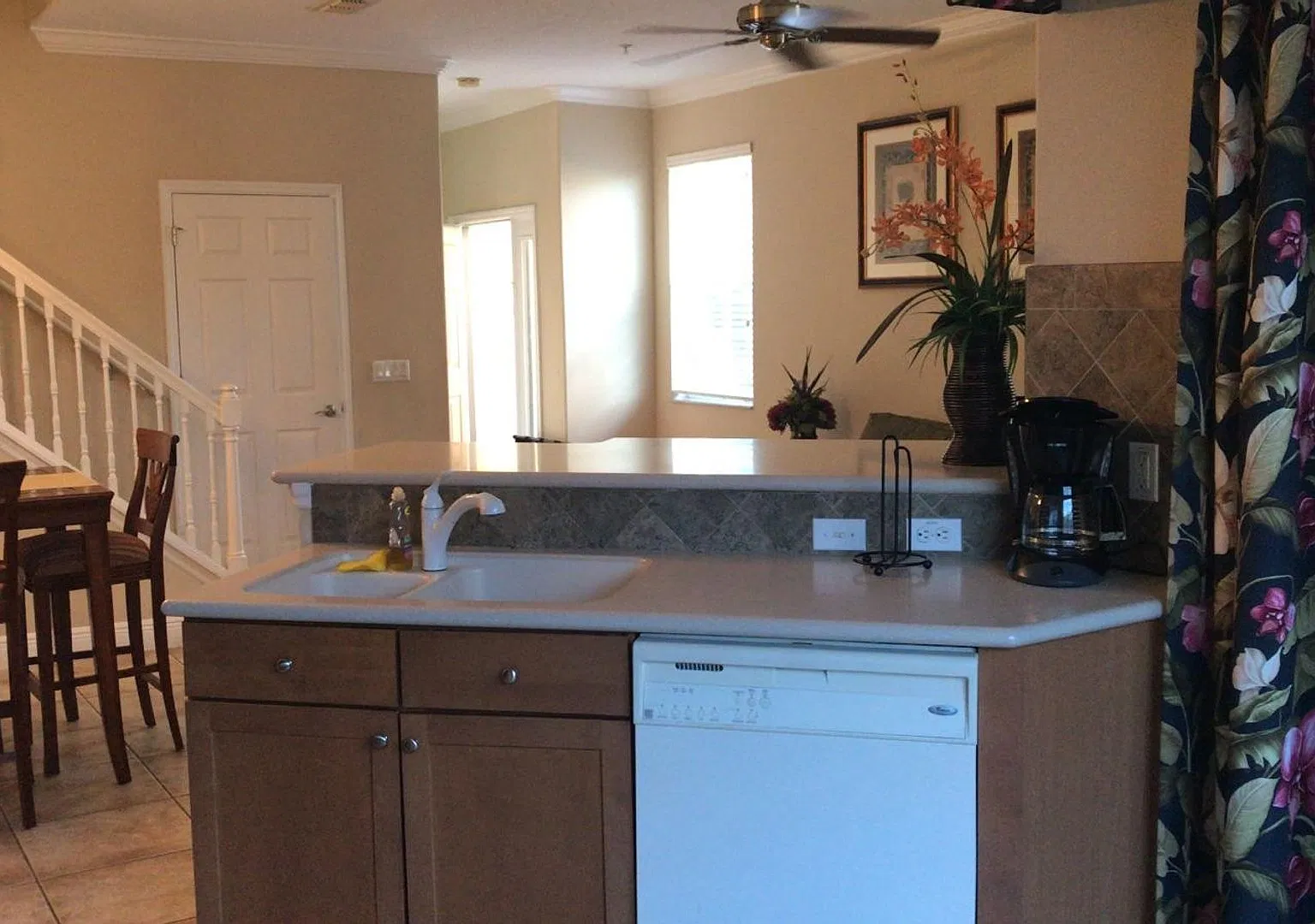 823 Assembly Court, Reunion, FL 34747 4 bedrooms 2.5 baths 1 car garage — Photo 2