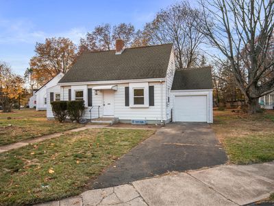 484 Pine Rock Avenue, Hamden, CT, 06514