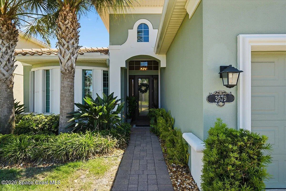 4 bed, 3.0 bath, 2589 sqft, $4,500 — Photo 1