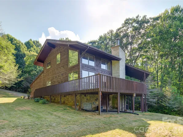 300 Buck Dr, Hot Springs, NC 28743