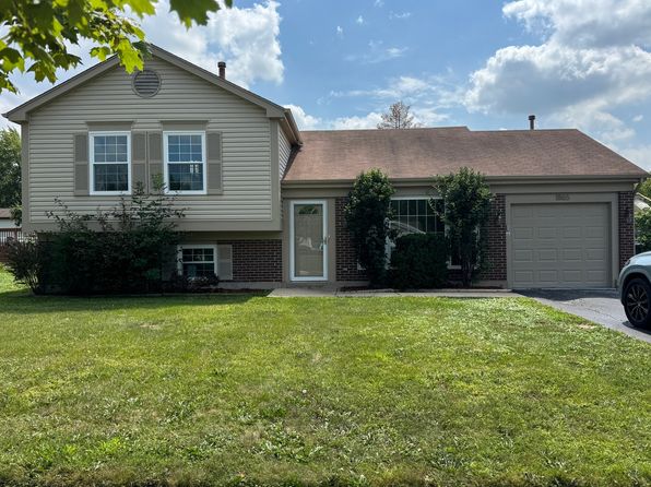 1865 De Forest Ln