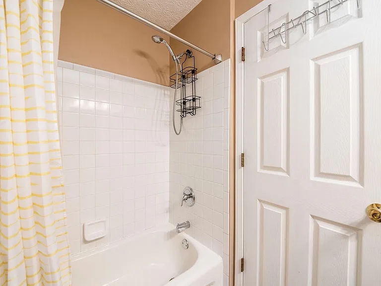 8911 Garrett St — Photo 24