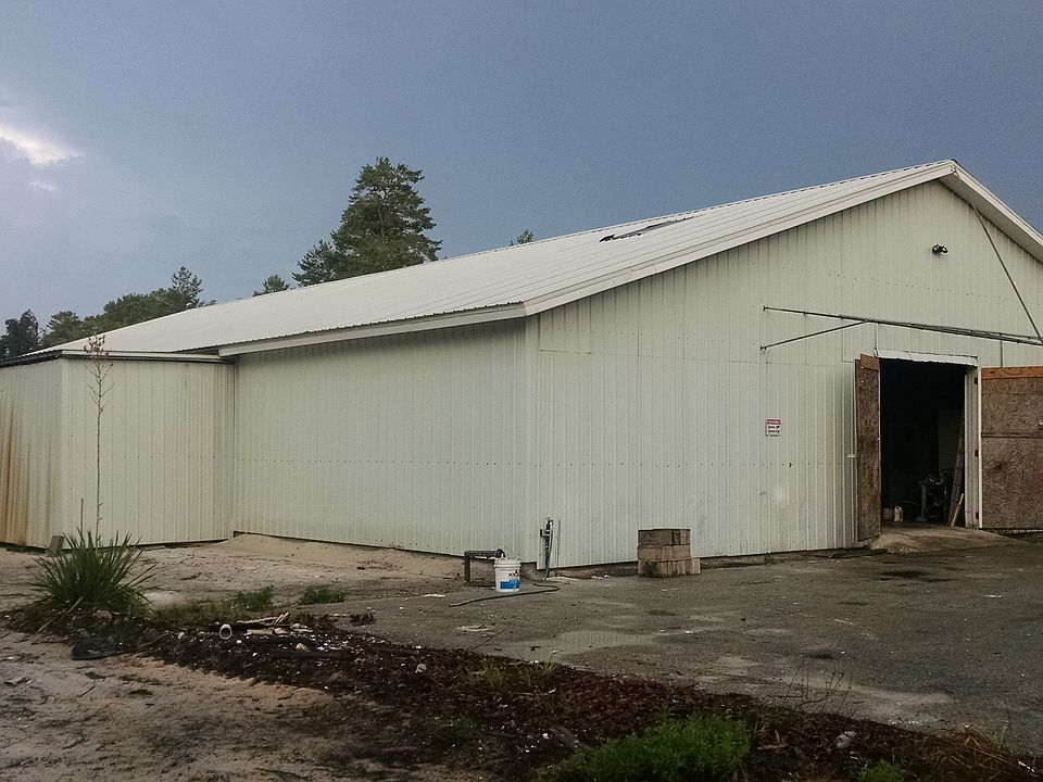 1st image of 802 SE Avenue B