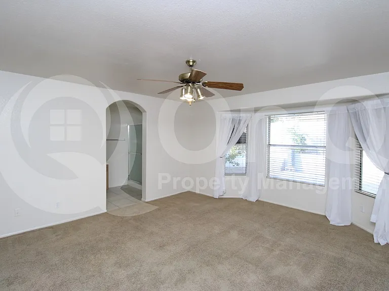 4522 E Muriel Dr — Photo 9