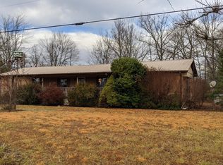1504 Meister Hills Rd, Deer Lodge, TN 37726