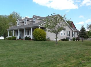 1804 Lakeview Acres Rd, Maryville, IL 62062