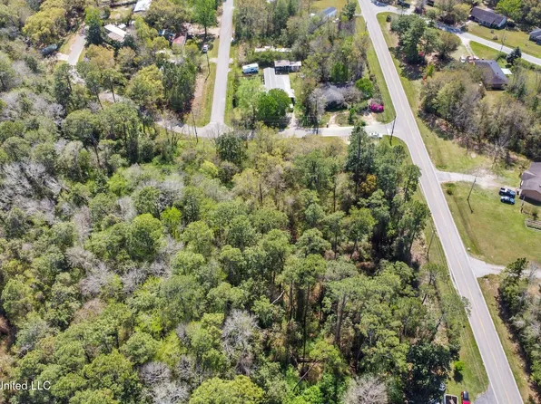 Hudson Krohn Rd, Biloxi, MS 39532