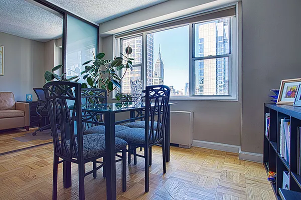 Sold by The Bamberger Group | media 2