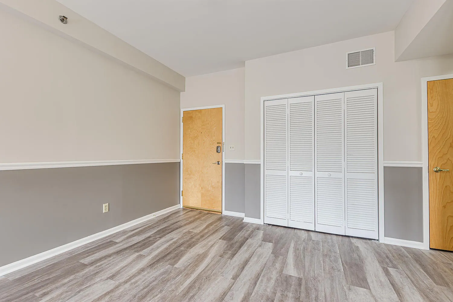 1 bed, 950 sqft, $2,495 — Photo 3