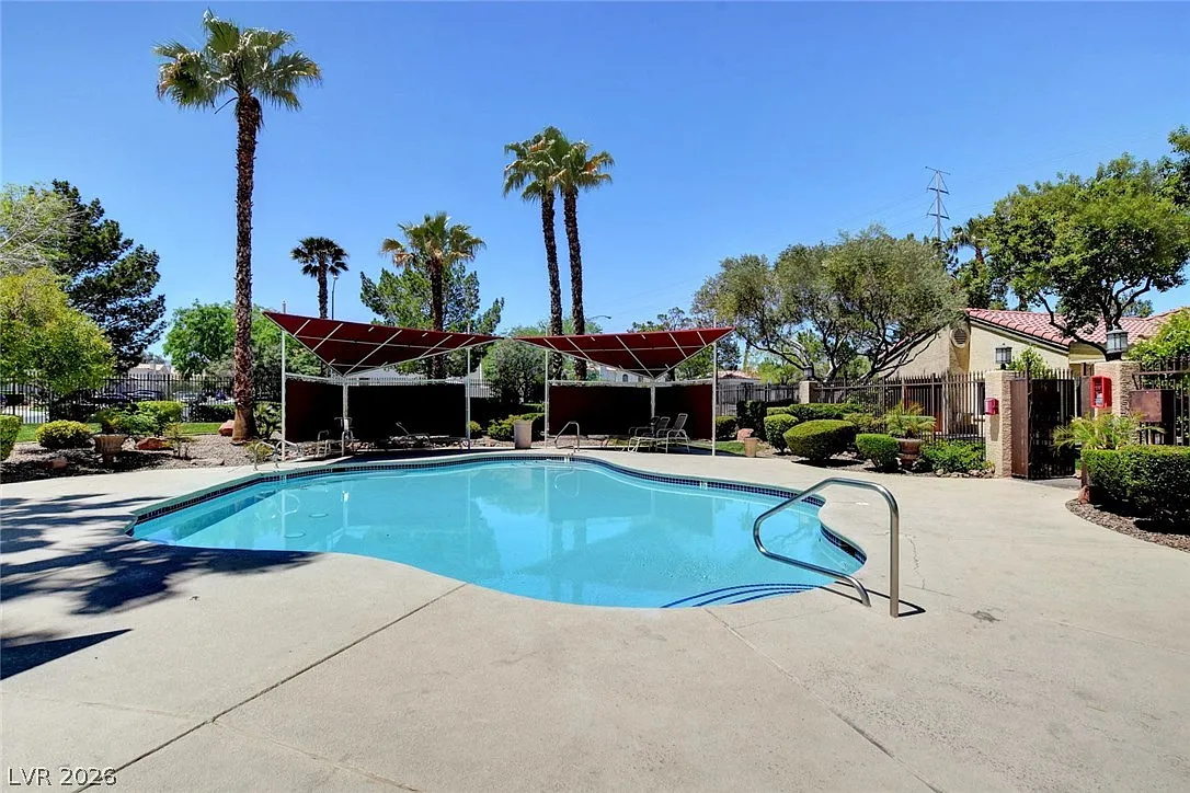 1 bed, 1.0 bath, 660 sqft, $1,195 — Photo 2